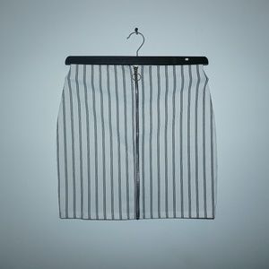 Silhouette NYC L Zipper Skirt